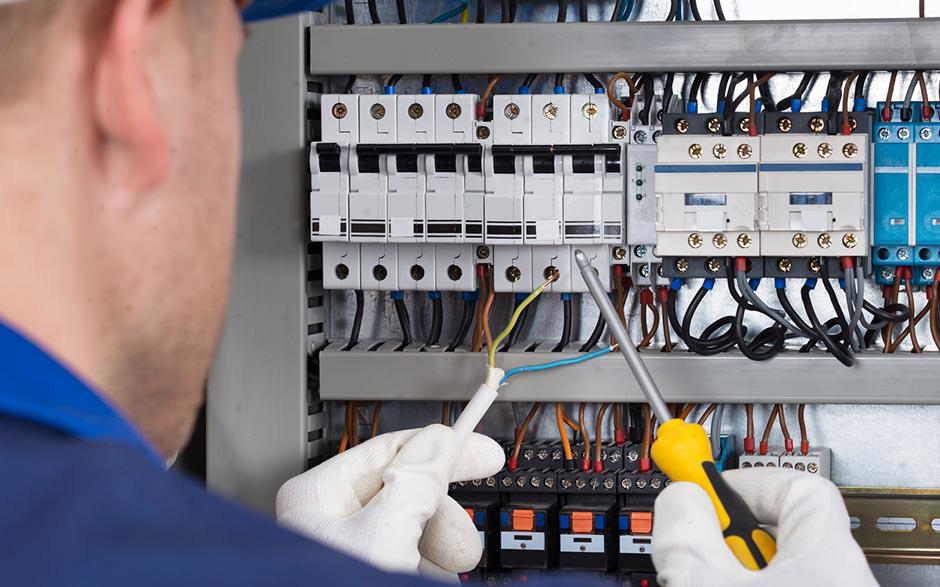 recherche électricien Saint-Denis